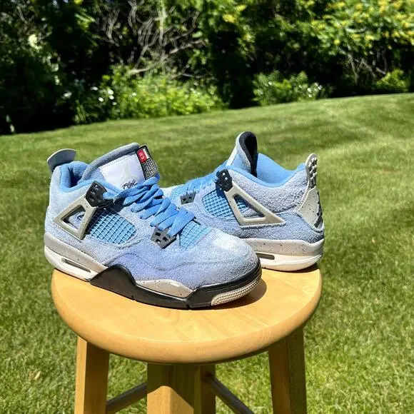 Jordan | Shoes | Nike Air Jordan 4 Retro Gs University Blue  display picture 1